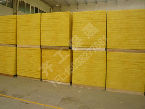 玻璃棉是直徑只有幾微米的玻璃纖維制成的彈性 玻璃棉是直徑只有幾微米的玻璃纖維制成的彈性