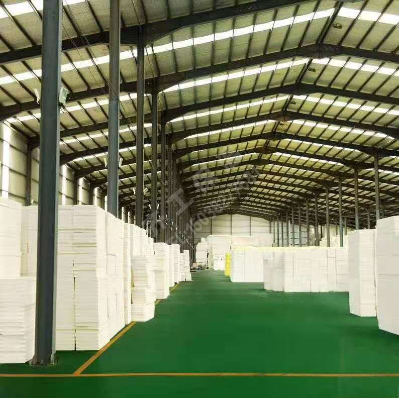 噴涂絕熱層對于玻璃棉氈的技術(shù)使用要求 噴涂絕熱層對于玻璃棉氈的技術(shù)使用要求