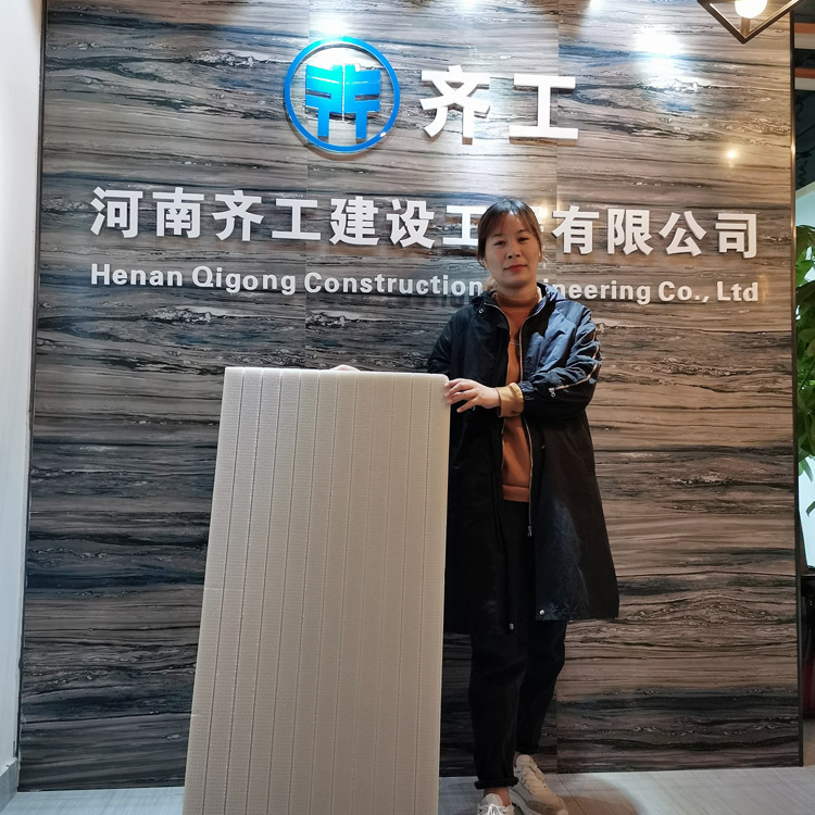 齊工擠塑板的制作工藝及特點(diǎn) 齊工擠塑板的制作工藝及特點(diǎn)